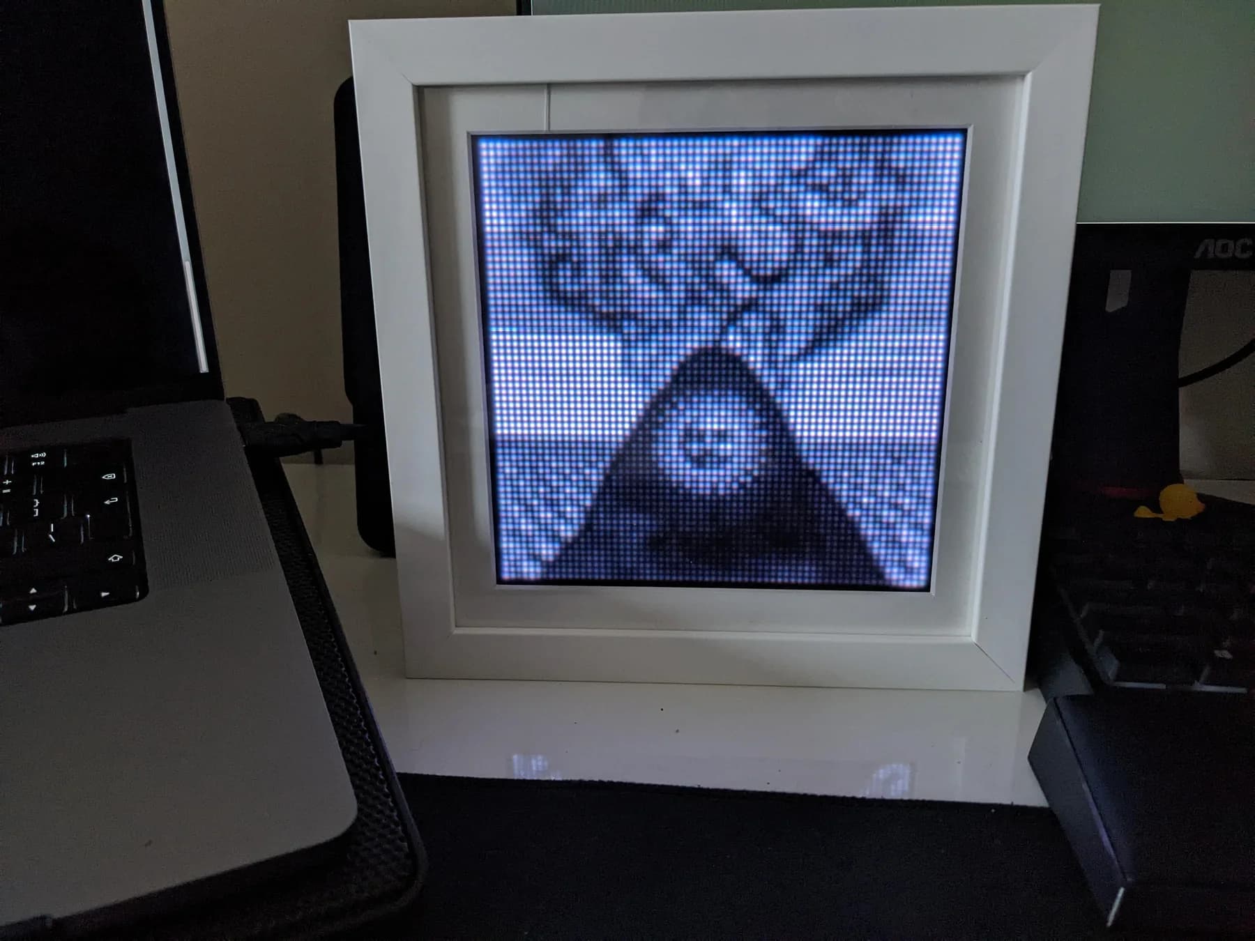 Finished frame displaying a monochrome image on the matrix